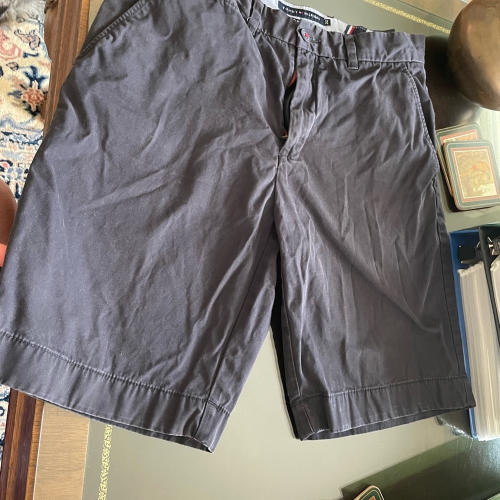 Tommy Hilfiger Men’s Navy Cotton Shorts. Size 32